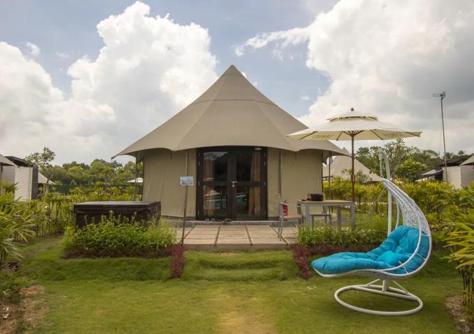 Tente de camping de luxe d'abri blanc de logement pour la chambre d'hôtel/station de vacances