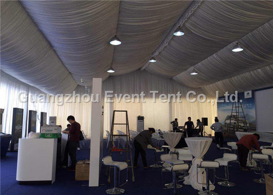 Chine grand salon commercial extérieur d'automobile de tente de 3.95m avec l'aluminium de structure de force fournisseur