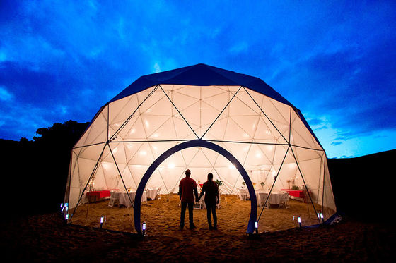 Chine Tentes de camping adaptées aux besoins du client de tente de dôme géodésique avec le cadre en aluminium fournisseur