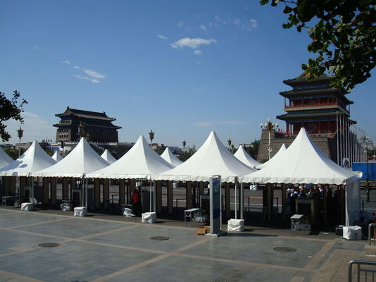 Chine Tente de camping de toile de tente de partie de pagoda du belvédère 8x8 avec la porte-fenêtre fournisseur