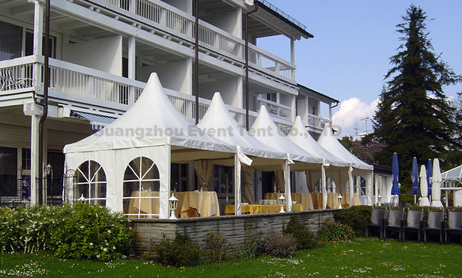 La pagoda de luxe sautent le blanc de style de pagoda de tente de chapiteau pour le camping de famille